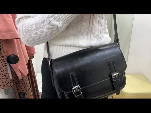 ❤️ Openbare masturbasie van jong teef FeralBerry met 'n dildo in die paskamer ❤️❌ Fokvideo by ons af.ixiporn-com.ru ️❤